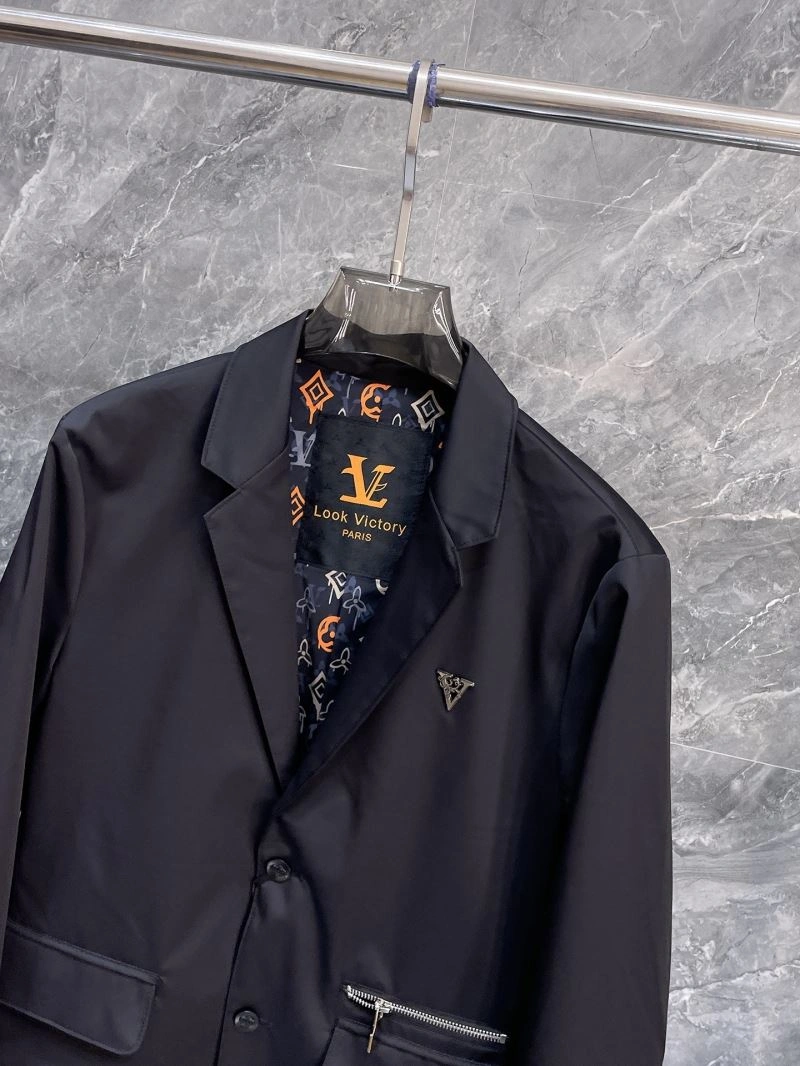 Functional Louis Vuitton Outwear 133876