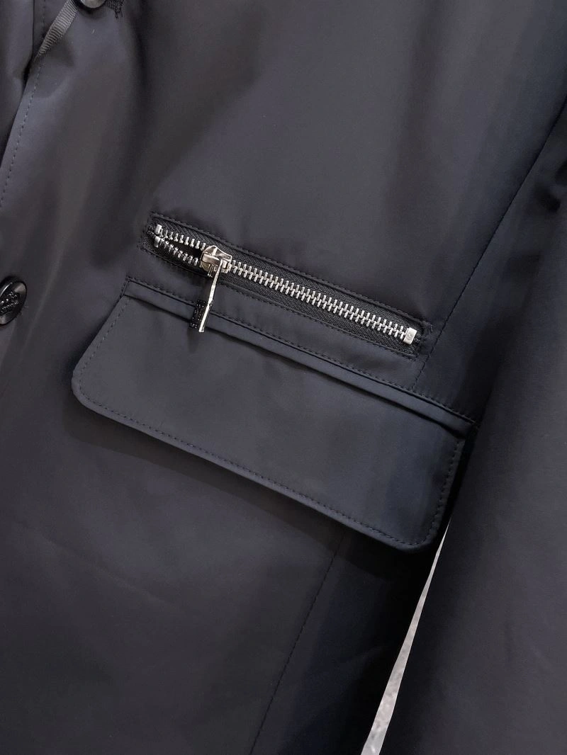 Functional Louis Vuitton Outwear 133876