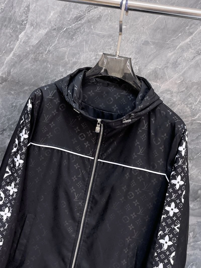 UrbanChic Louis Vuitton Outwear 133875