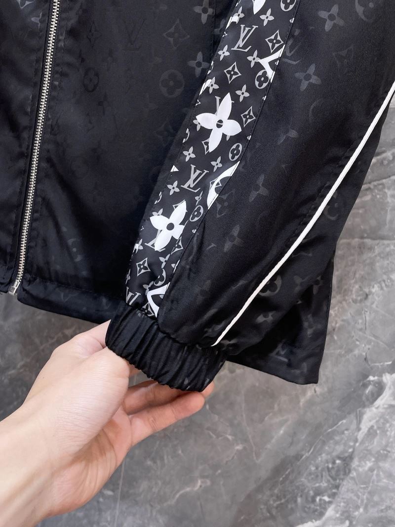 UrbanChic Louis Vuitton Outwear 133875