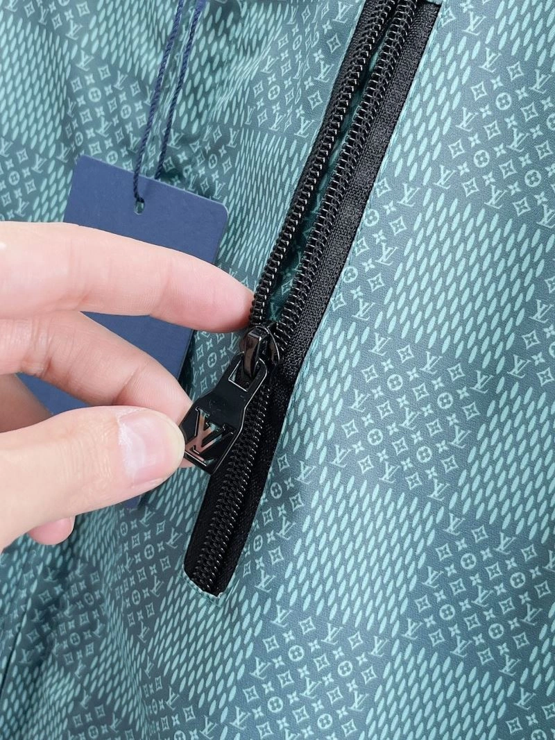 Louis Vuitton Outwear Modern 133858