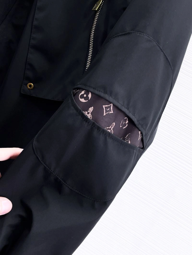 FreshLook Louis Vuitton Outwear 133869