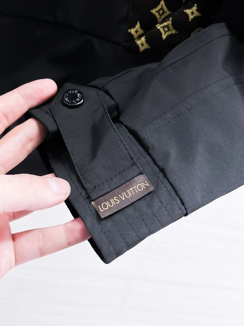 Packable Louis Vuitton Outwear 133853