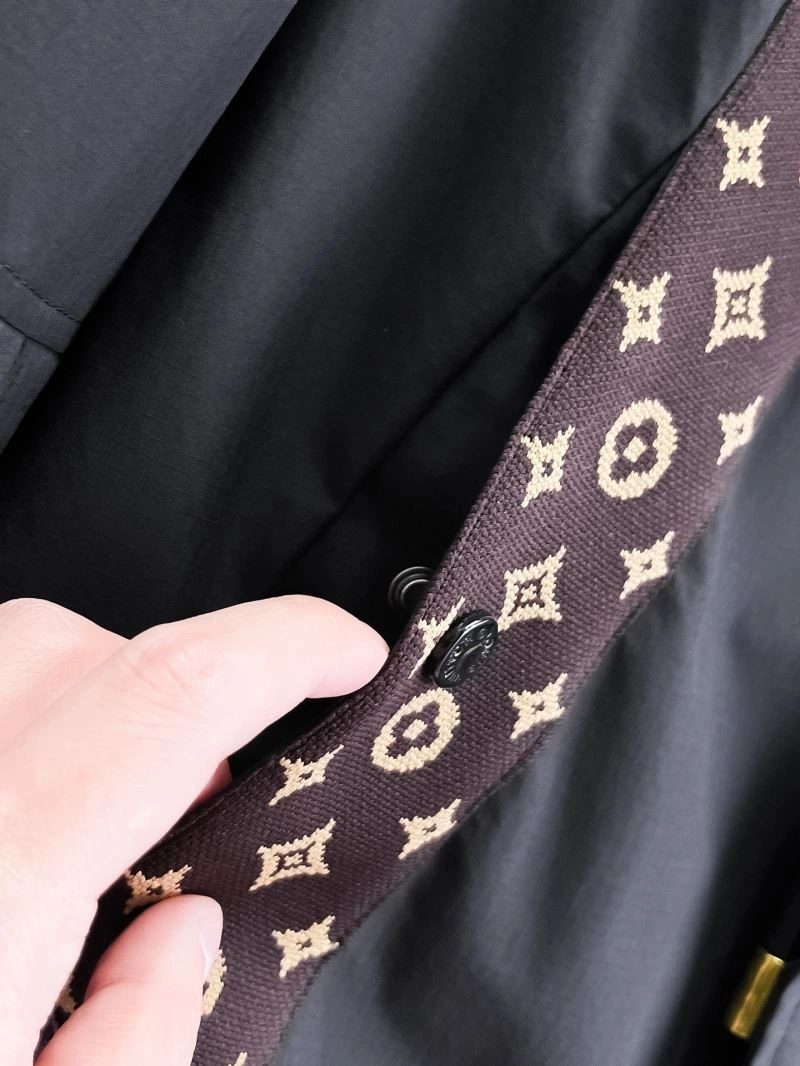 Packable Louis Vuitton Outwear 133853