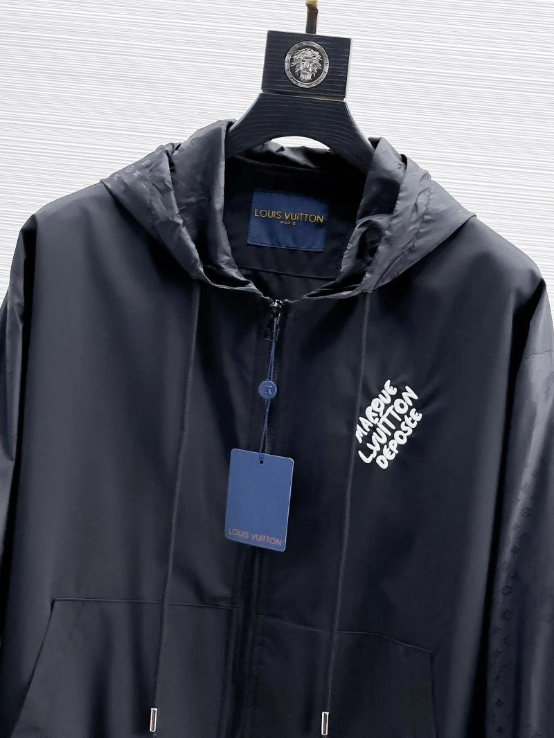 Casual Louis Vuitton Outwear 133871