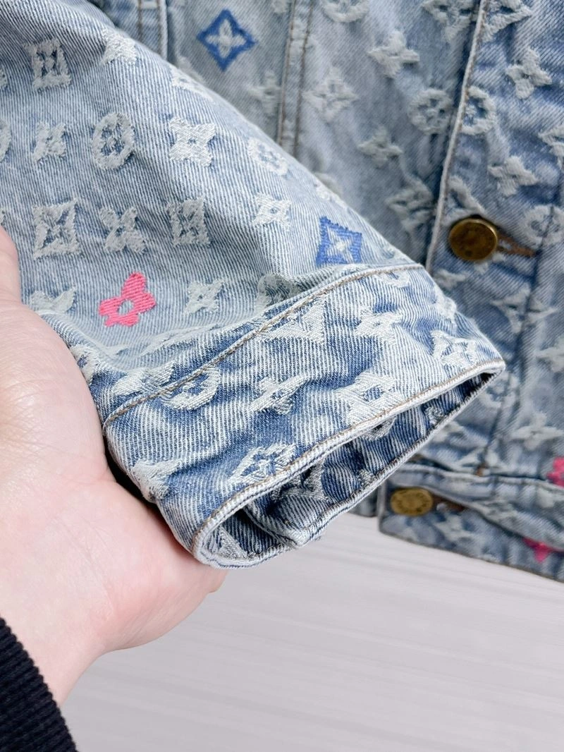 TimelessDesign Louis Vuitton Outwear 133852