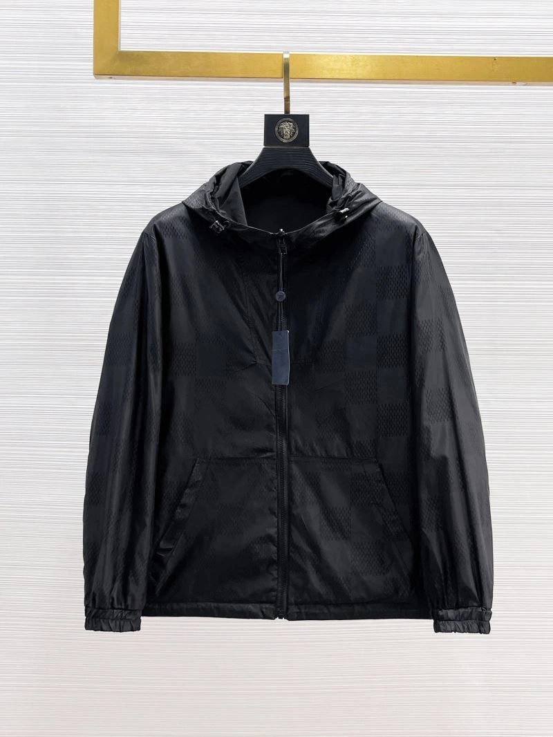 Modern Louis Vuitton Outwear 133855