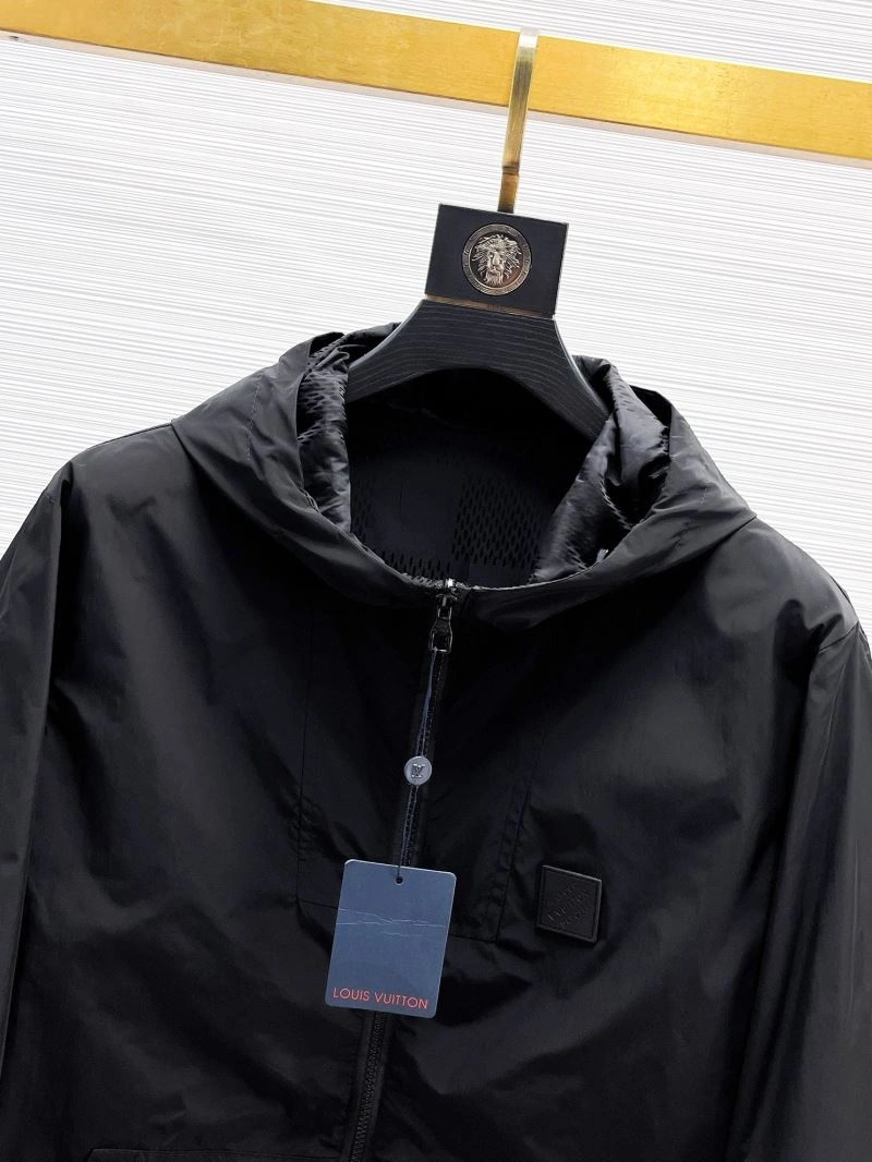 Modern Louis Vuitton Outwear 133855