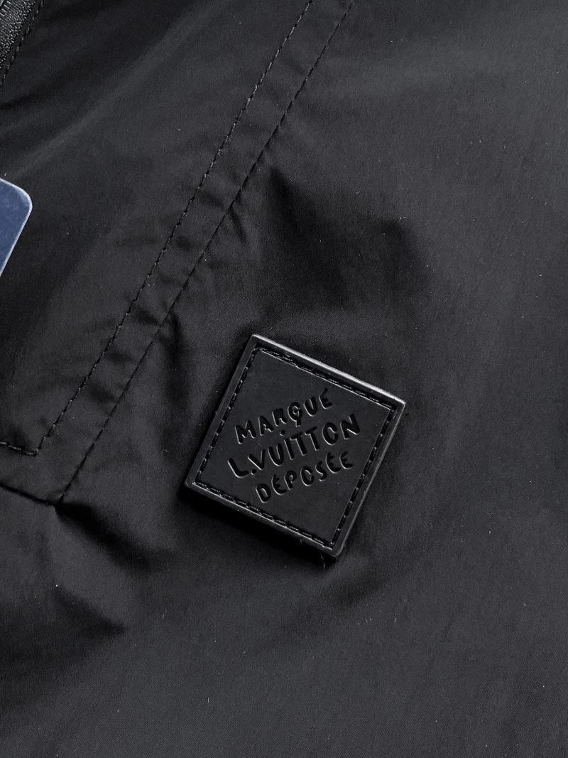Modern Louis Vuitton Outwear 133855
