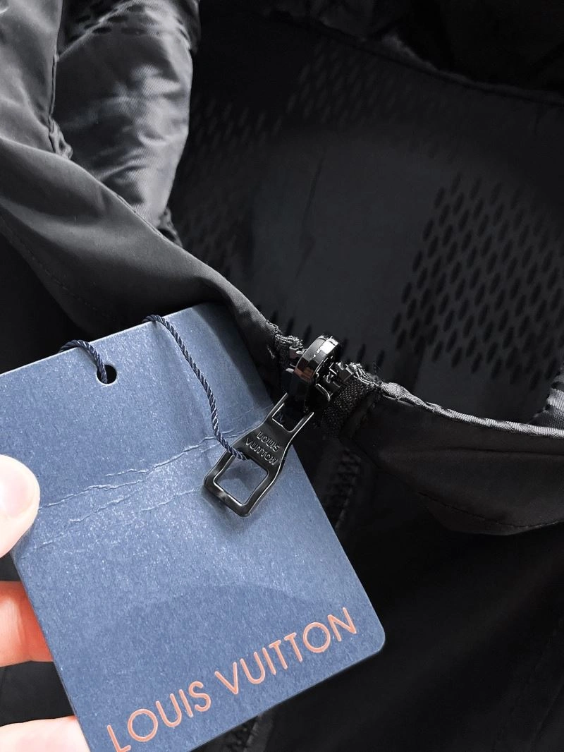 Modern Louis Vuitton Outwear 133855