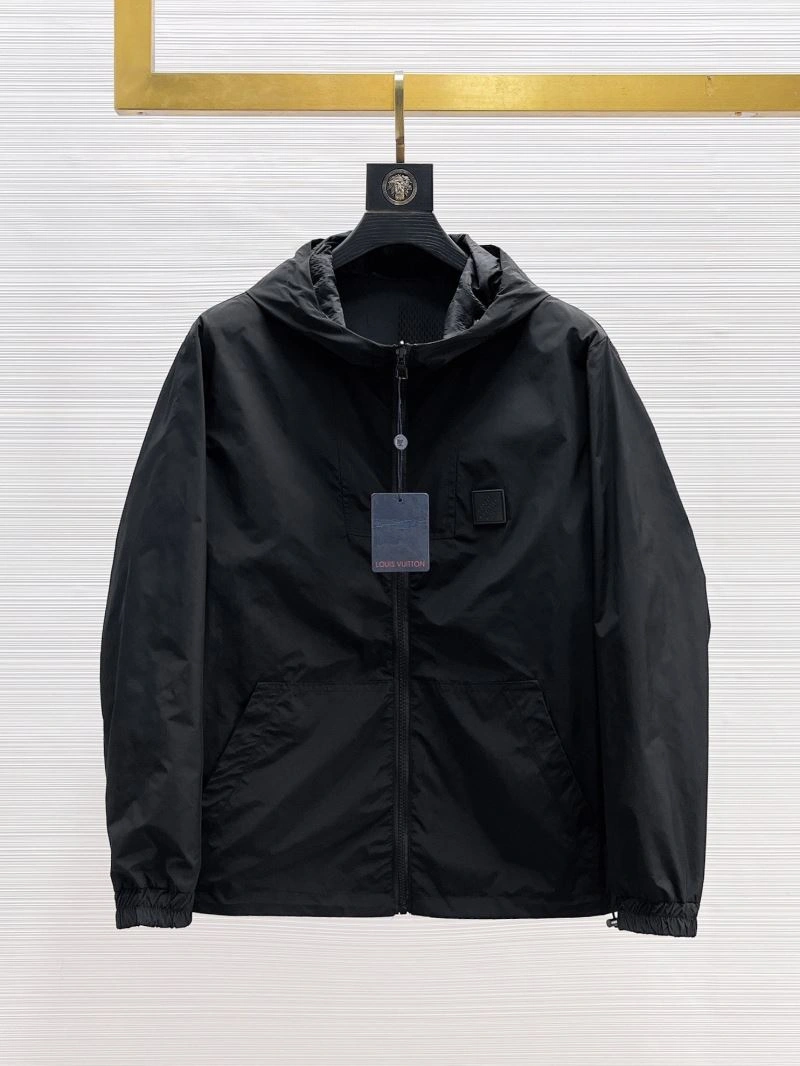 Modern Louis Vuitton Outwear 133855