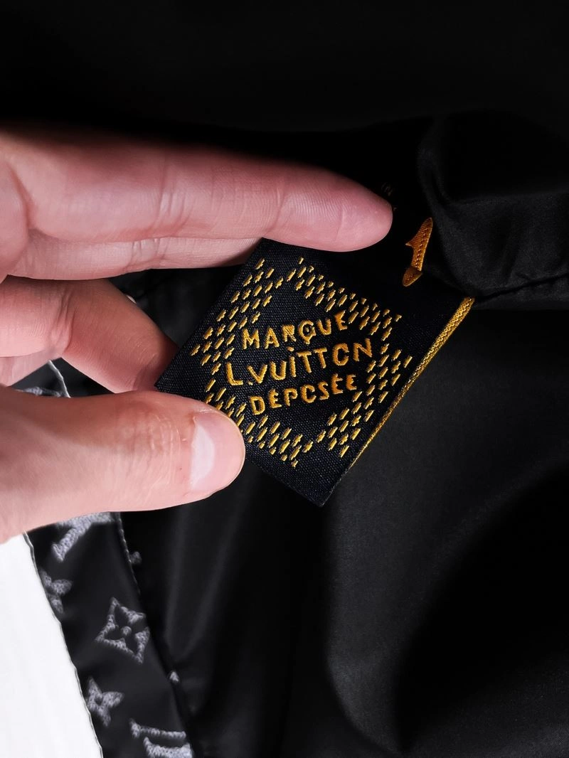 NewStyle Louis Vuitton Outwear 133842