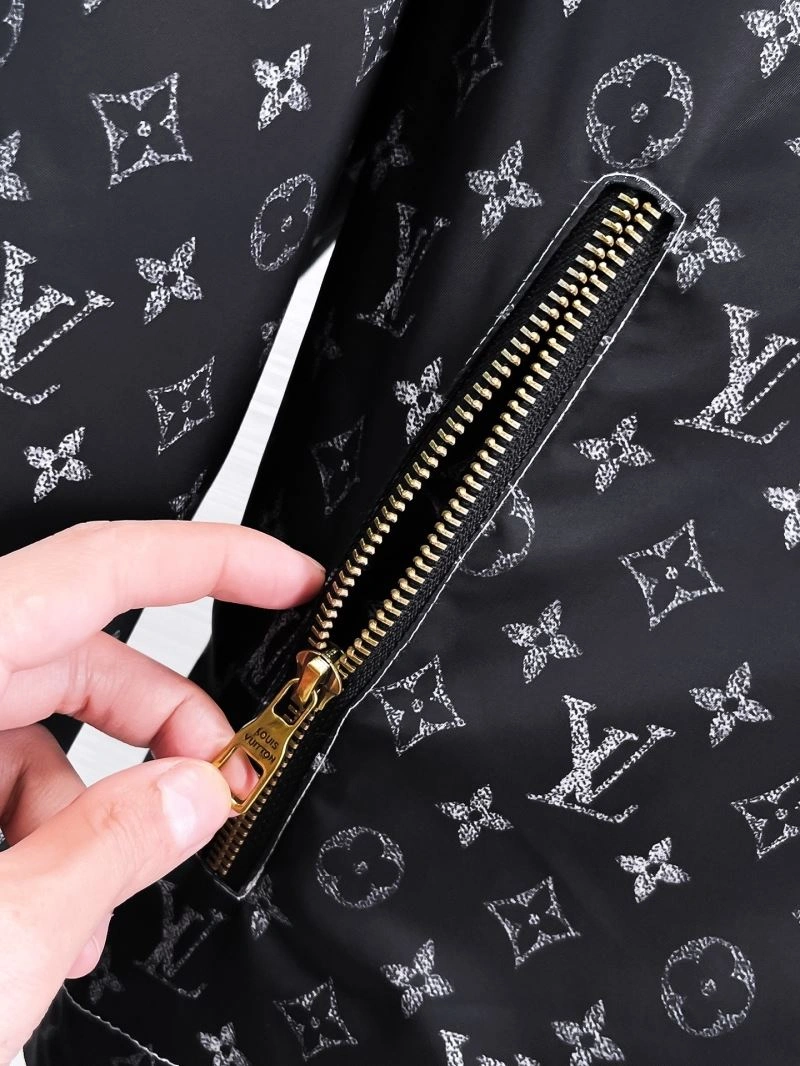 NewStyle Louis Vuitton Outwear 133842
