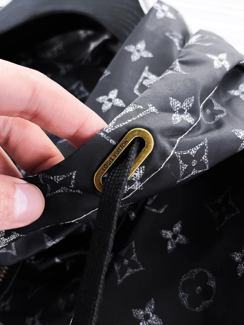 NewStyle Louis Vuitton Outwear 133842