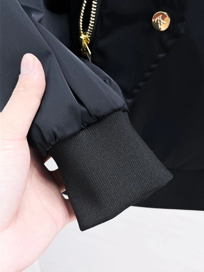 Compact Louis Vuitton Outwear 133867
