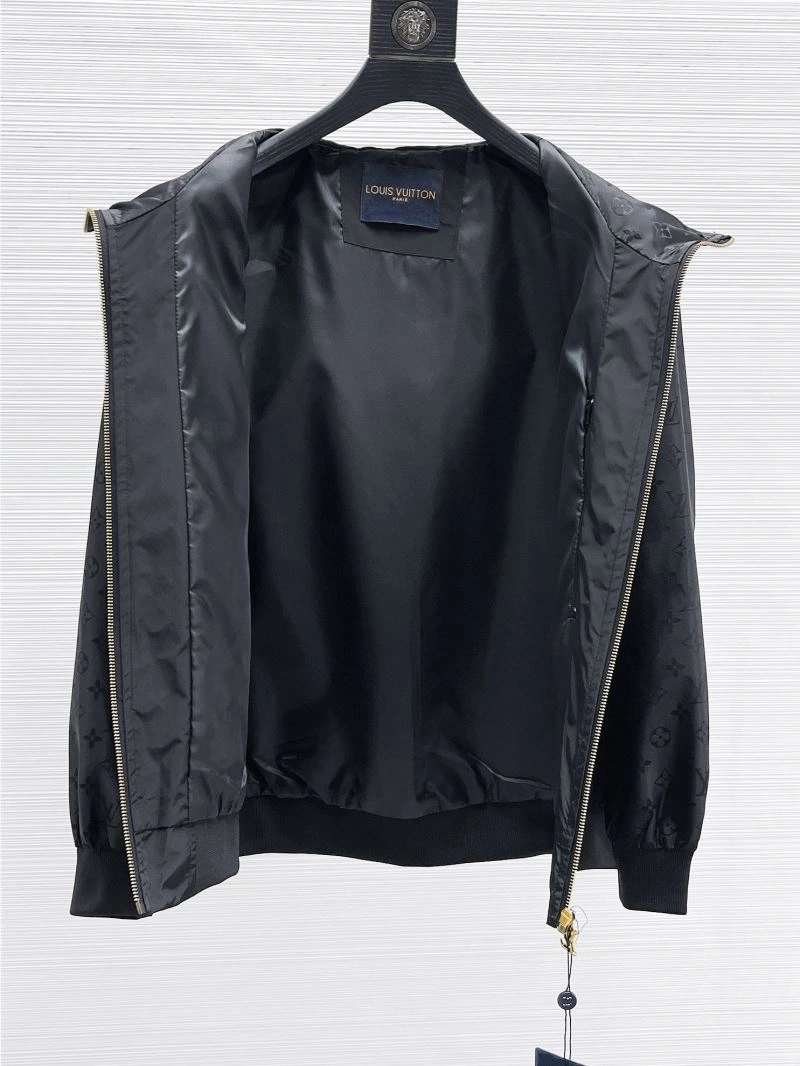 Louis Vuitton Outwear FreshLook 133868