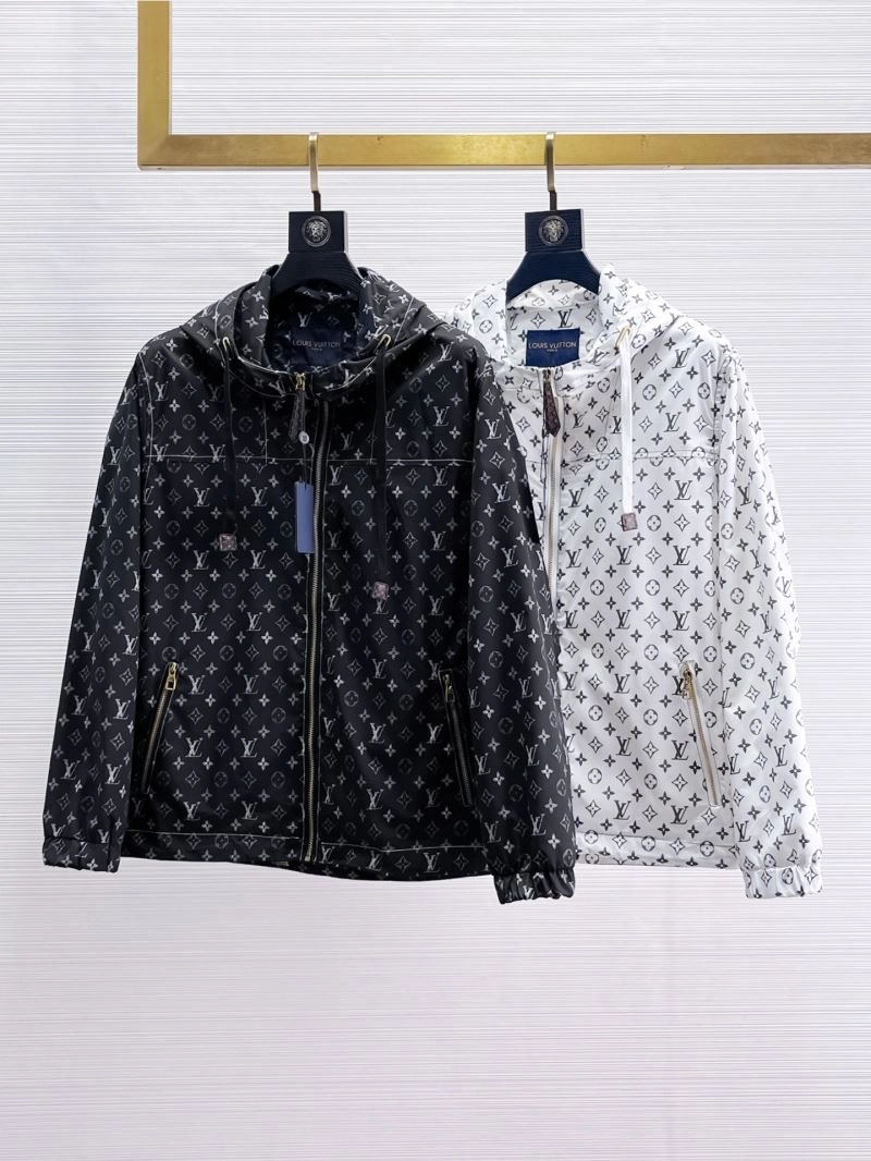 Louis Vuitton Outwear Sleek 133850
