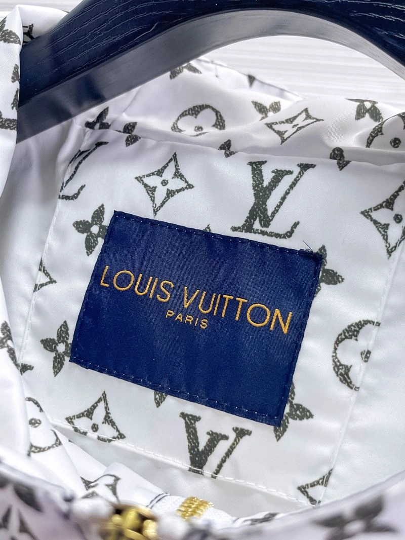Louis Vuitton Outwear Sleek 133850