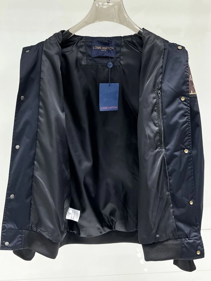 Louis Vuitton Outwear Effortless 133834