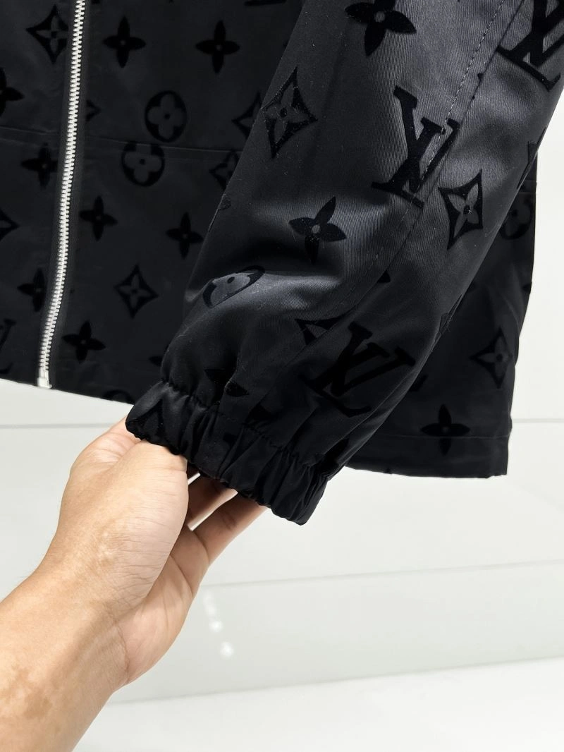 Louis Vuitton Outwear Minimalist 133819