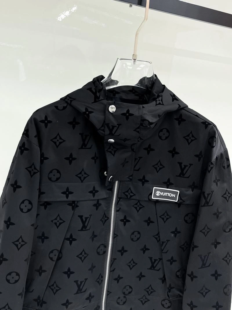 Louis Vuitton Outwear Minimalist 133819