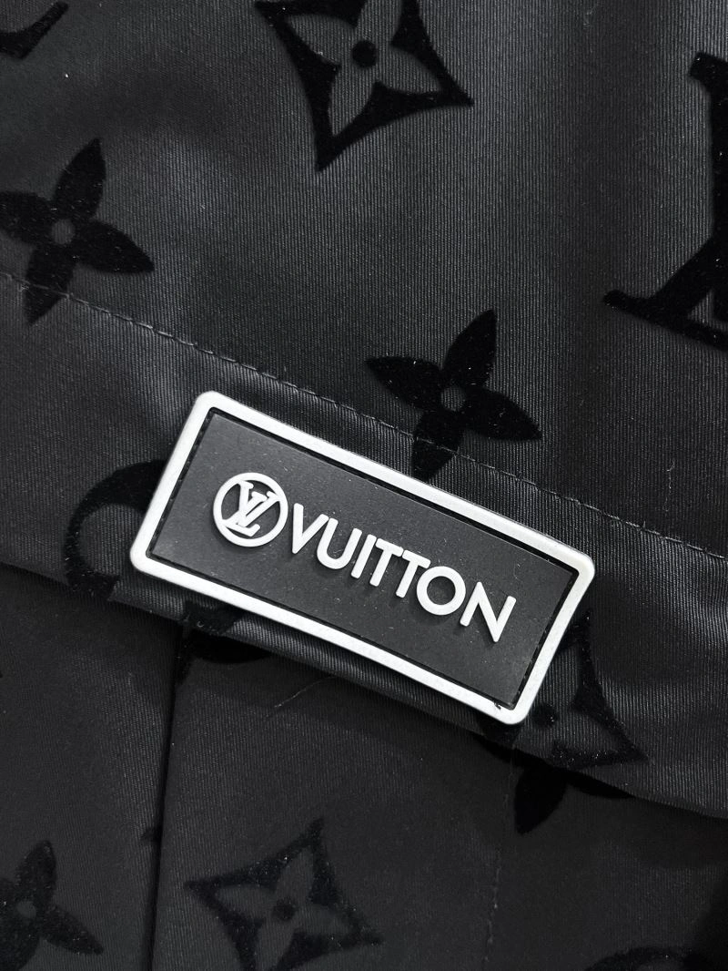 Louis Vuitton Outwear Minimalist 133819