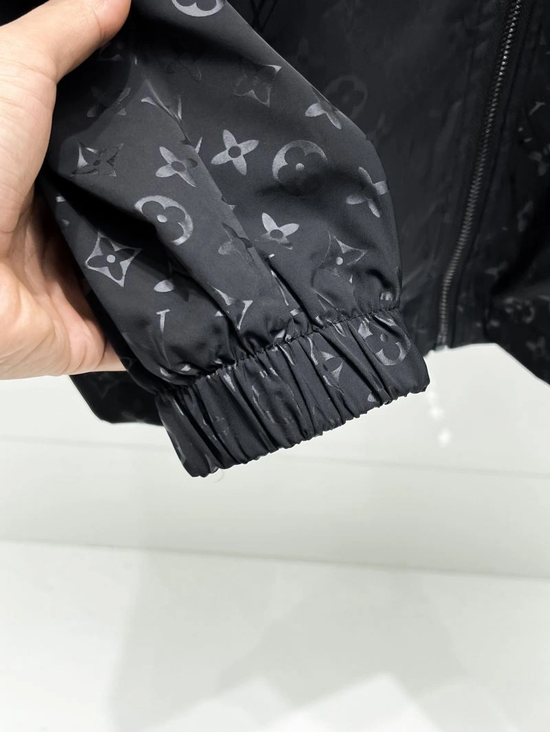 Louis Vuitton Outwear Seasonal 133809
