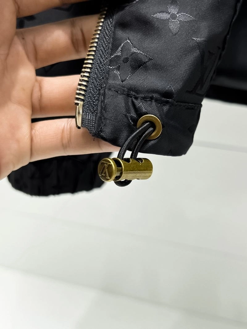 Louis Vuitton Outwear MultiPurpose 133824
