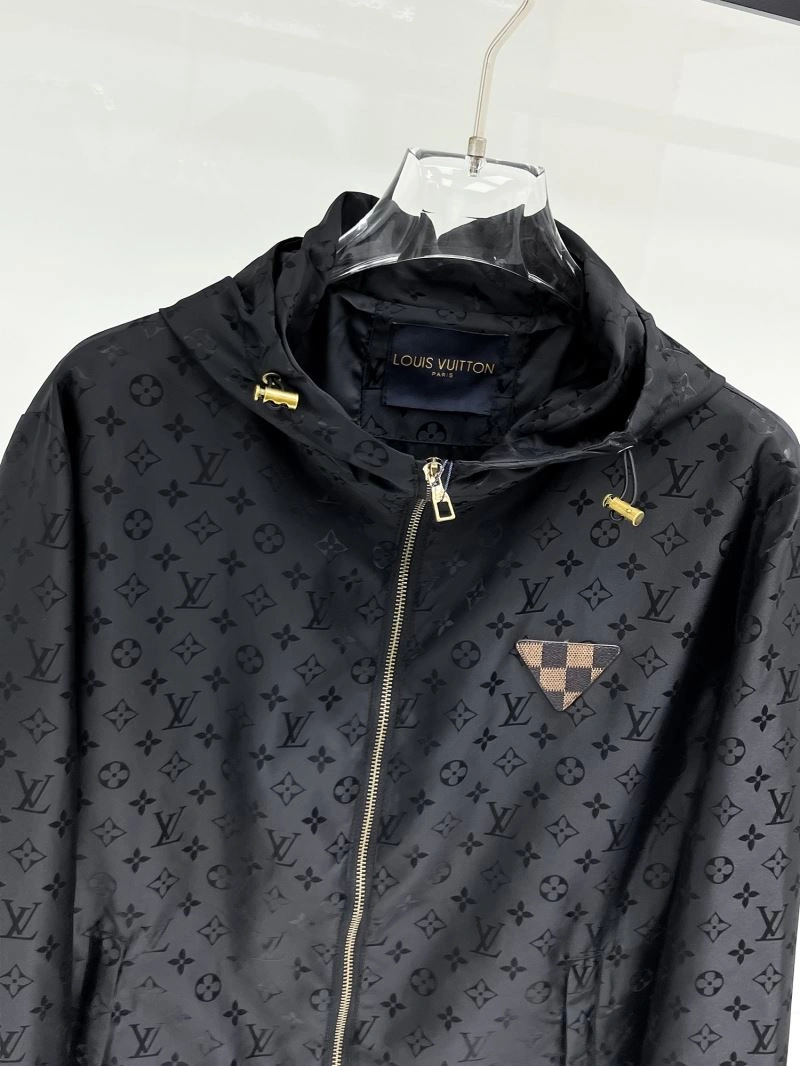 Louis Vuitton Outwear MultiPurpose 133824