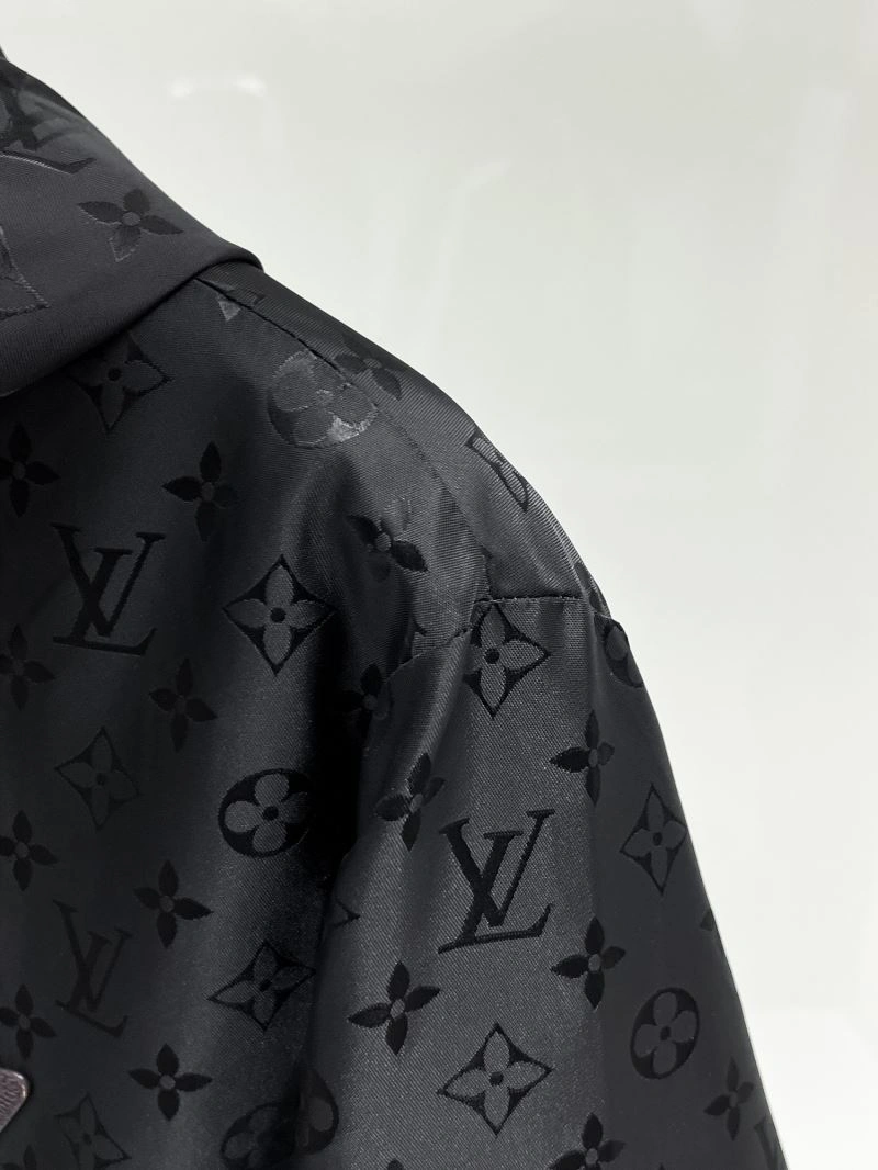 Louis Vuitton Outwear MultiPurpose 133824