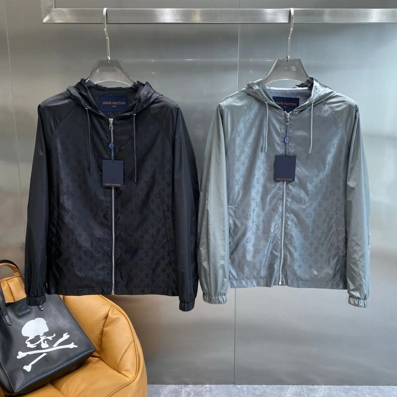 Tailored Louis Vuitton Outwear 133820