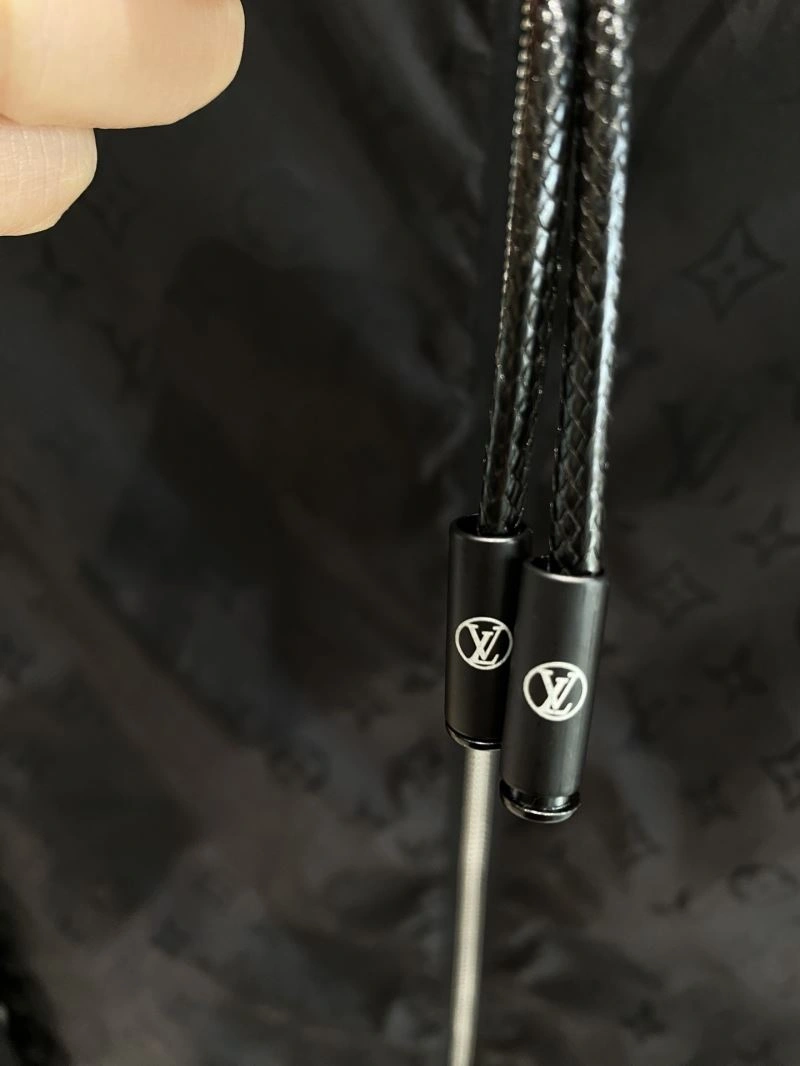 Tailored Louis Vuitton Outwear 133820