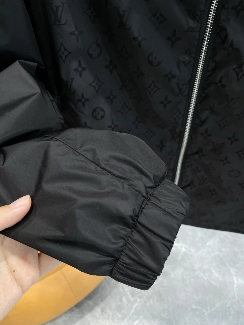 Tailored Louis Vuitton Outwear 133820