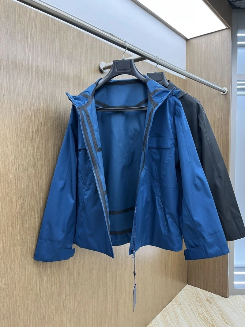Sleek Louis Vuitton Outwear 133803
