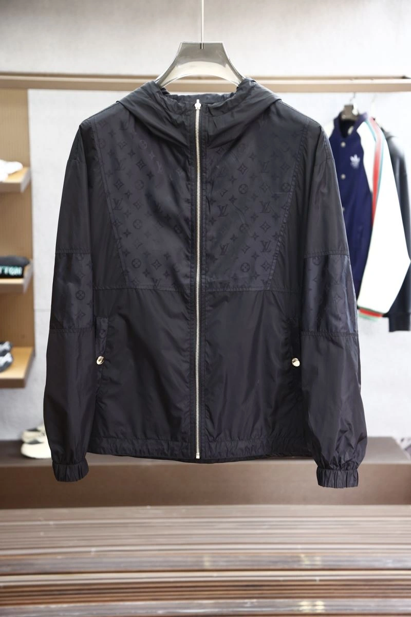 Louis Vuitton Outwear Resilient 133825