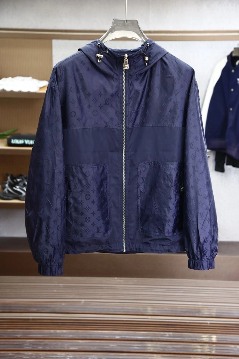 Louis Vuitton Outwear Resilient 133825