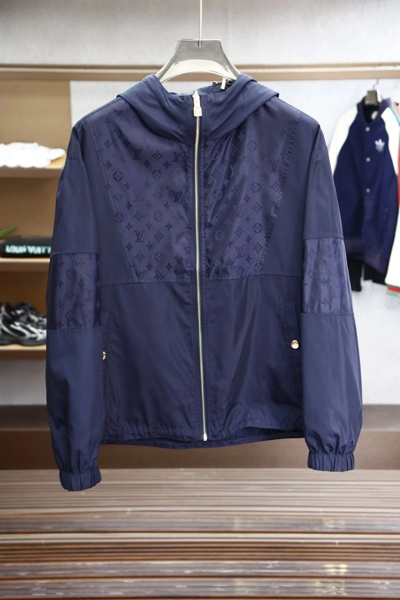Louis Vuitton Outwear Resilient 133825
