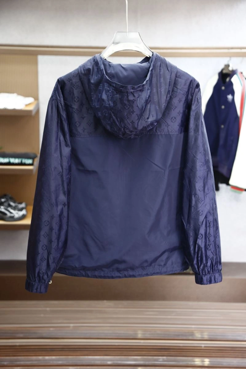 Louis Vuitton Outwear Resilient 133825