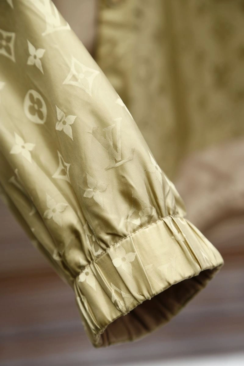 Louis Vuitton Outwear Practical 133816