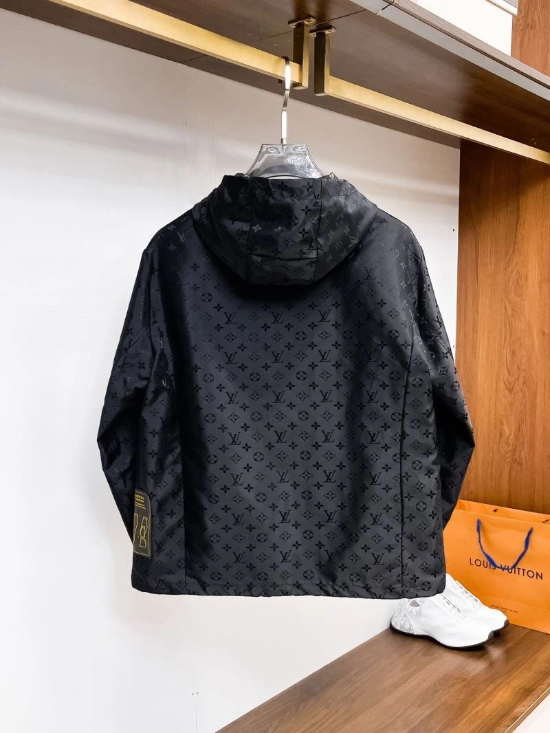 Modern Louis Vuitton Outwear 133828