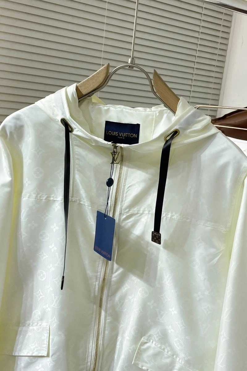 Louis Vuitton Outwear SmartChoice 133831