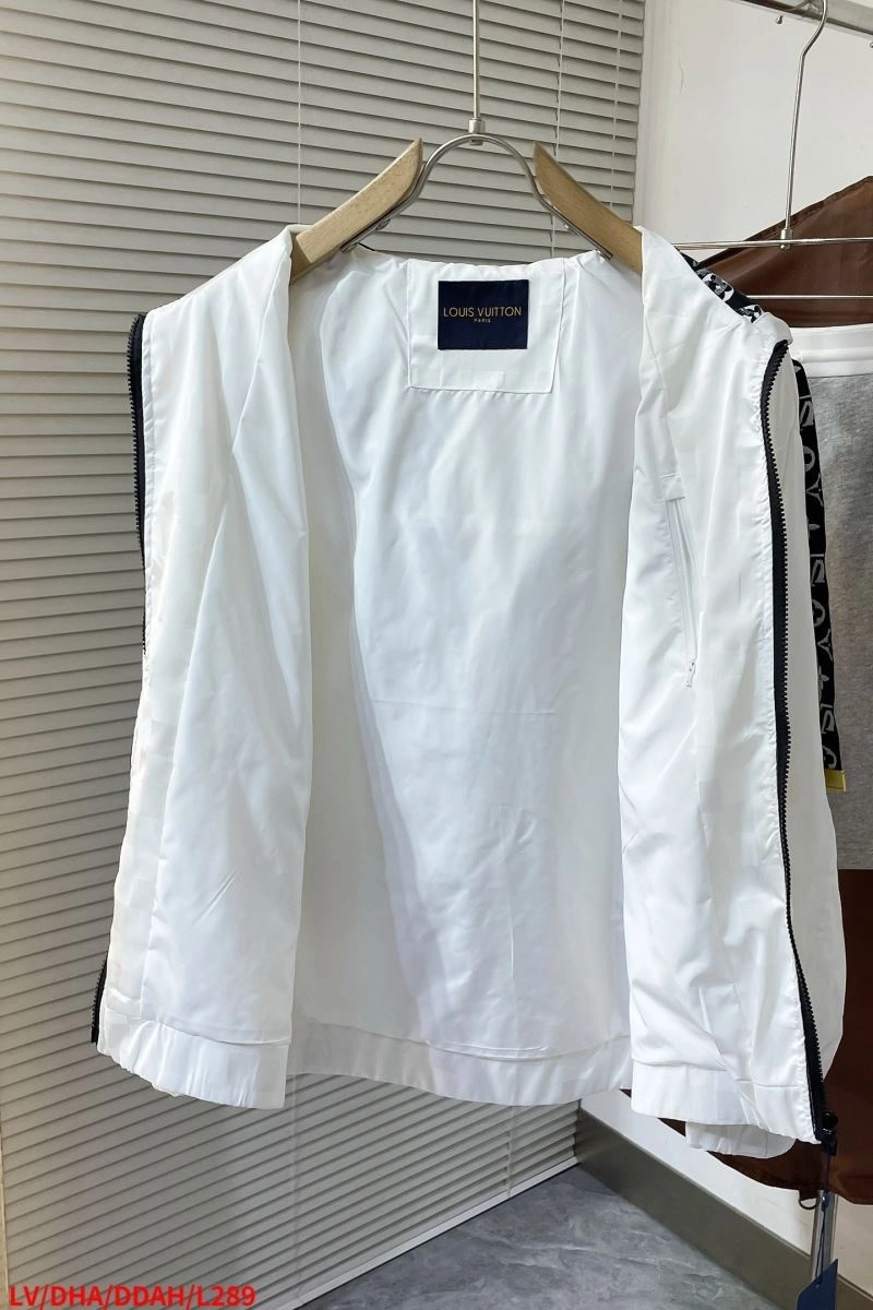Chic Louis Vuitton Outwear 133830