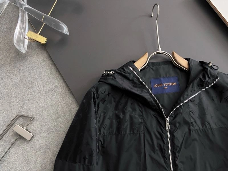 Functional Louis Vuitton Outwear 133822