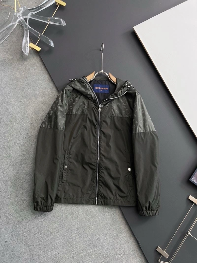Louis Vuitton Outwear TechFriendly 133807