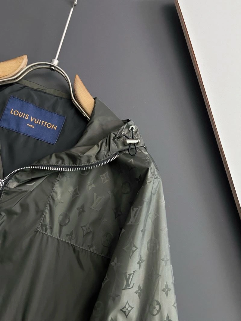 Louis Vuitton Outwear TechFriendly 133807