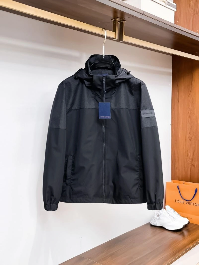 Original Louis Vuitton Outwear 133829