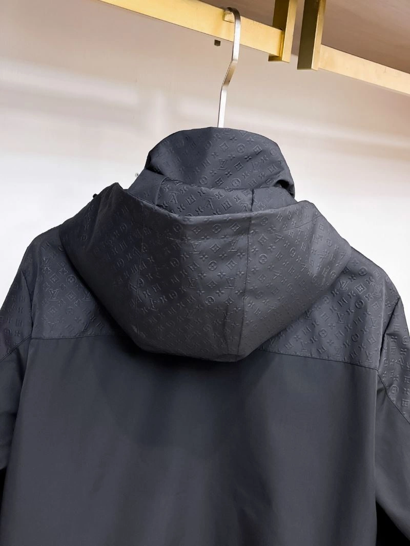 Original Louis Vuitton Outwear 133829
