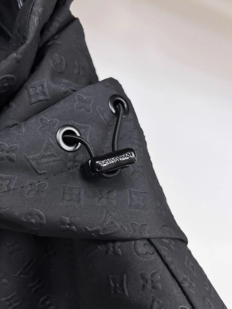 Original Louis Vuitton Outwear 133829
