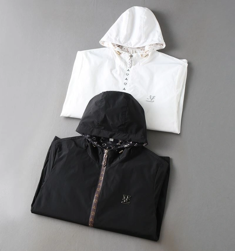 Stretchable Louis Vuitton Outwear 133798