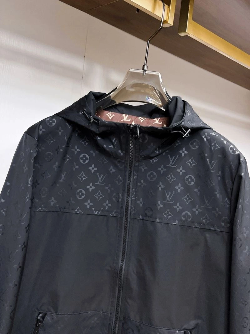 Modern Louis Vuitton Outwear 133797